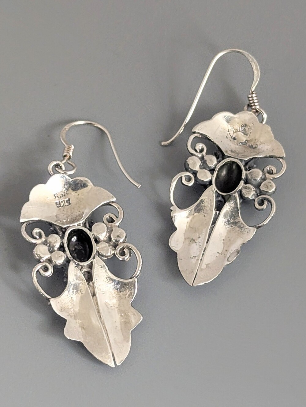 Vintage 925 Silver Garnet Drop Earrings Victorian Revival Floral Leaf C-Scroll - Picture 9 of 11
